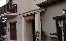 Hostal Amancay